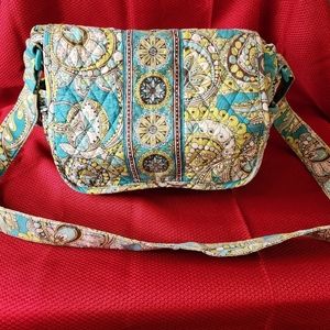 Vera Bradley Peacock pattern cross body Lindsay